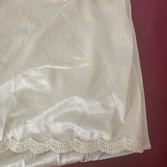 Vintage Dixie Belle Slip Size Medium Off White - Picture 5 of 6